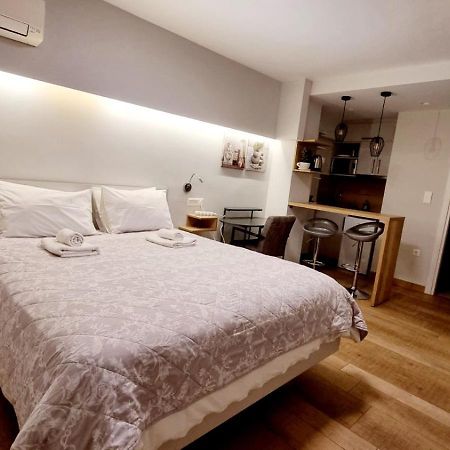 Stylish Studio Near Athens Hilton, Self Check-In! Exterior photo